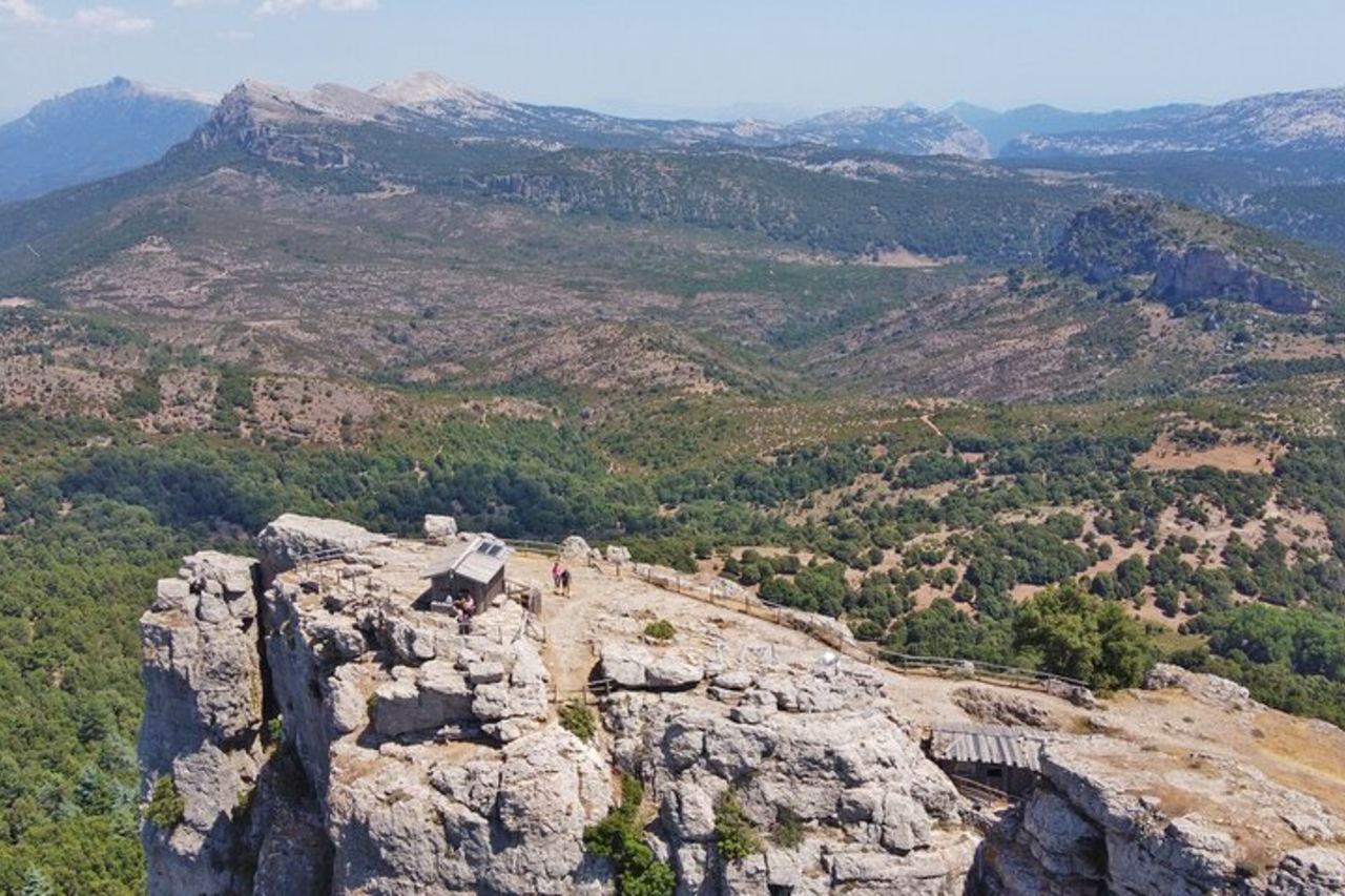 Tour in 4x4 ad Orgosolo: i Murales e il pranzo tipico dal pastore — 3