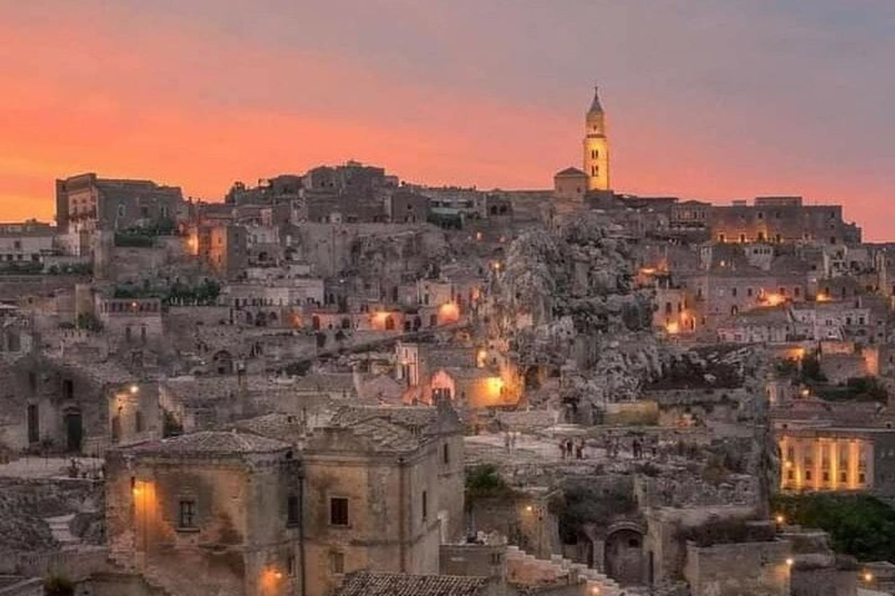Matera by Night. Ingressi inclusi Casa Grotta e Chiesa Rupestre.
