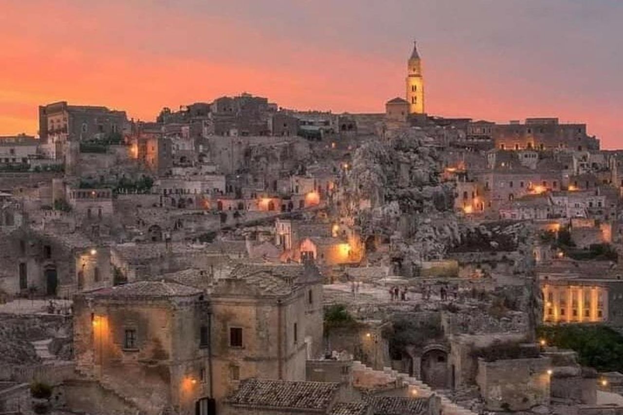 Matera by Night. Ingressi inclusi Casa Grotta e Chiesa Rupestre. — 8