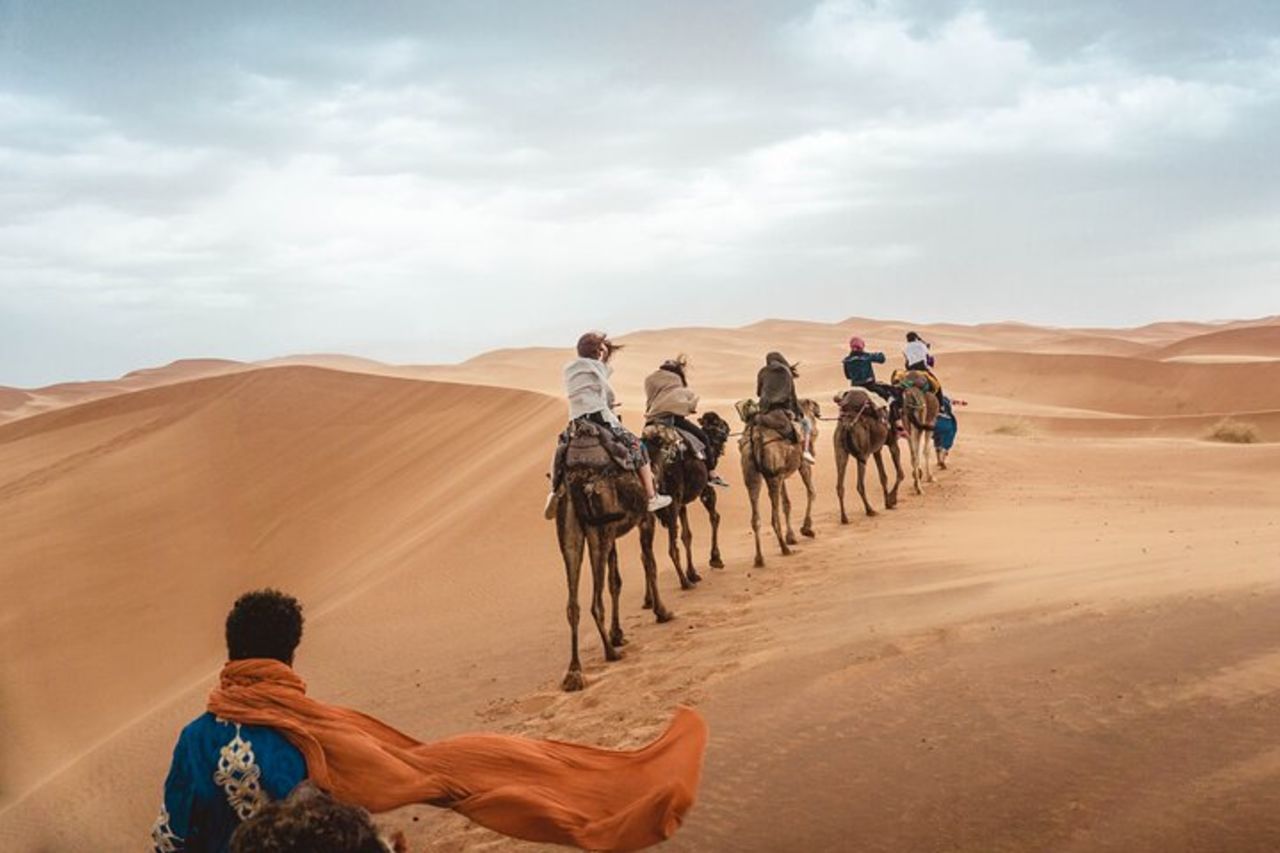 Viaggio di lusso di 4 giorni in Sahara dalla Spagna