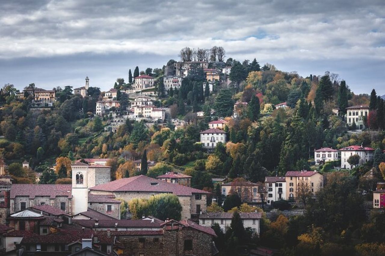 Giro turistico di Bergamo. Magia della città medievale. — 3