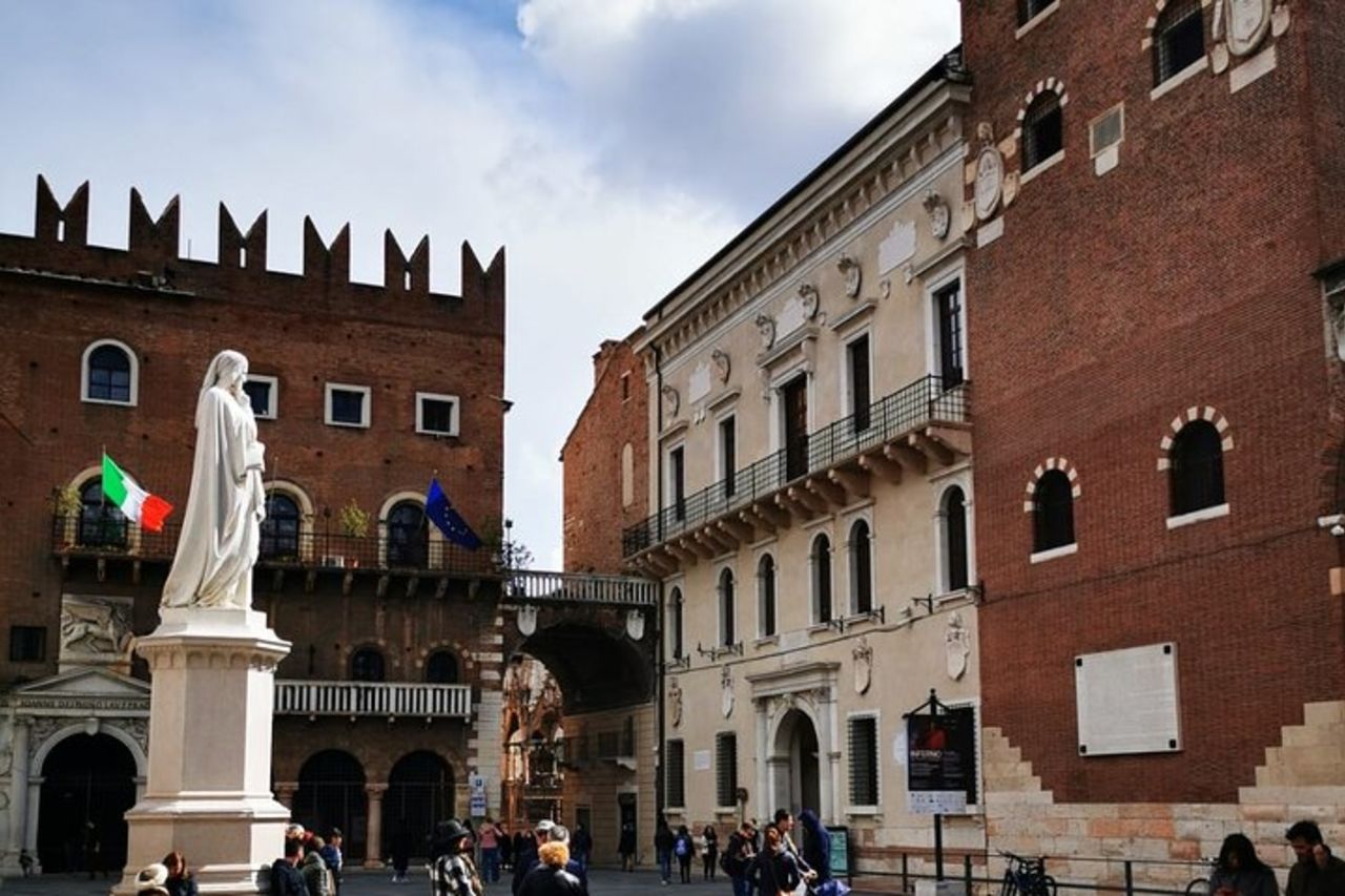 Tour alla scoperta della Storia Unica di Verona, la Città d'Arte — 8