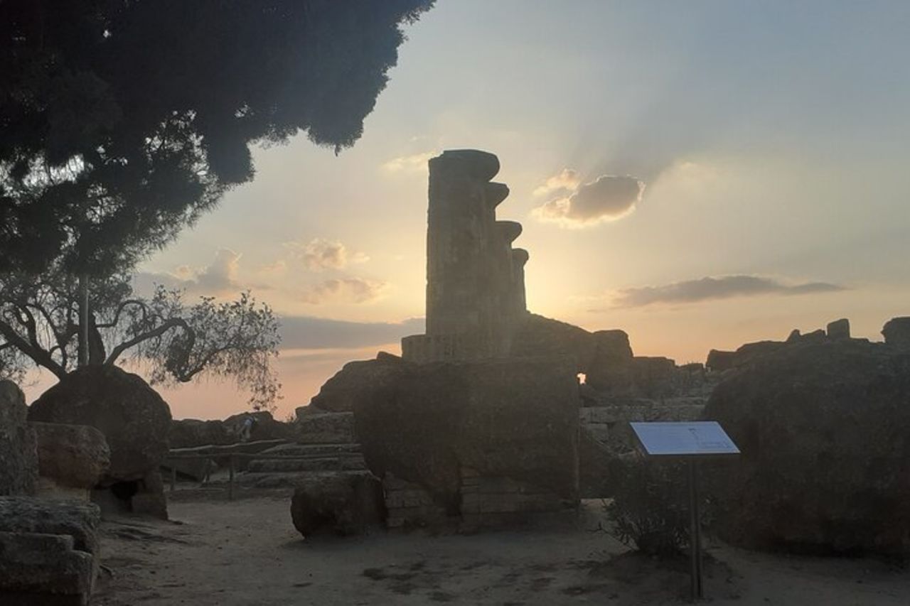 Tour a piedi della Valle dei Templi al tramonto — 3