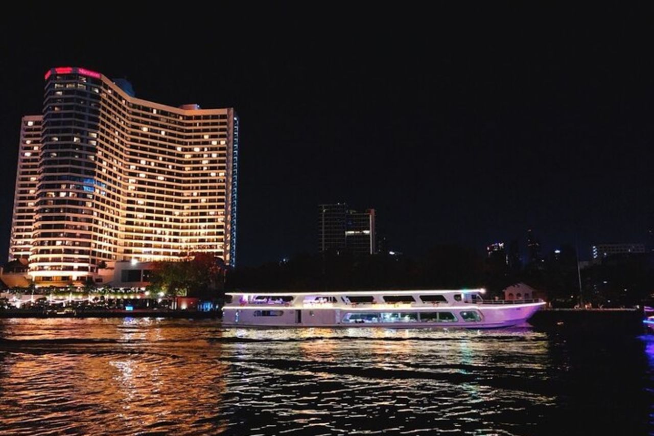 Crociera con cena al Meridiano di Bangkok da ICOSIAM — 8
