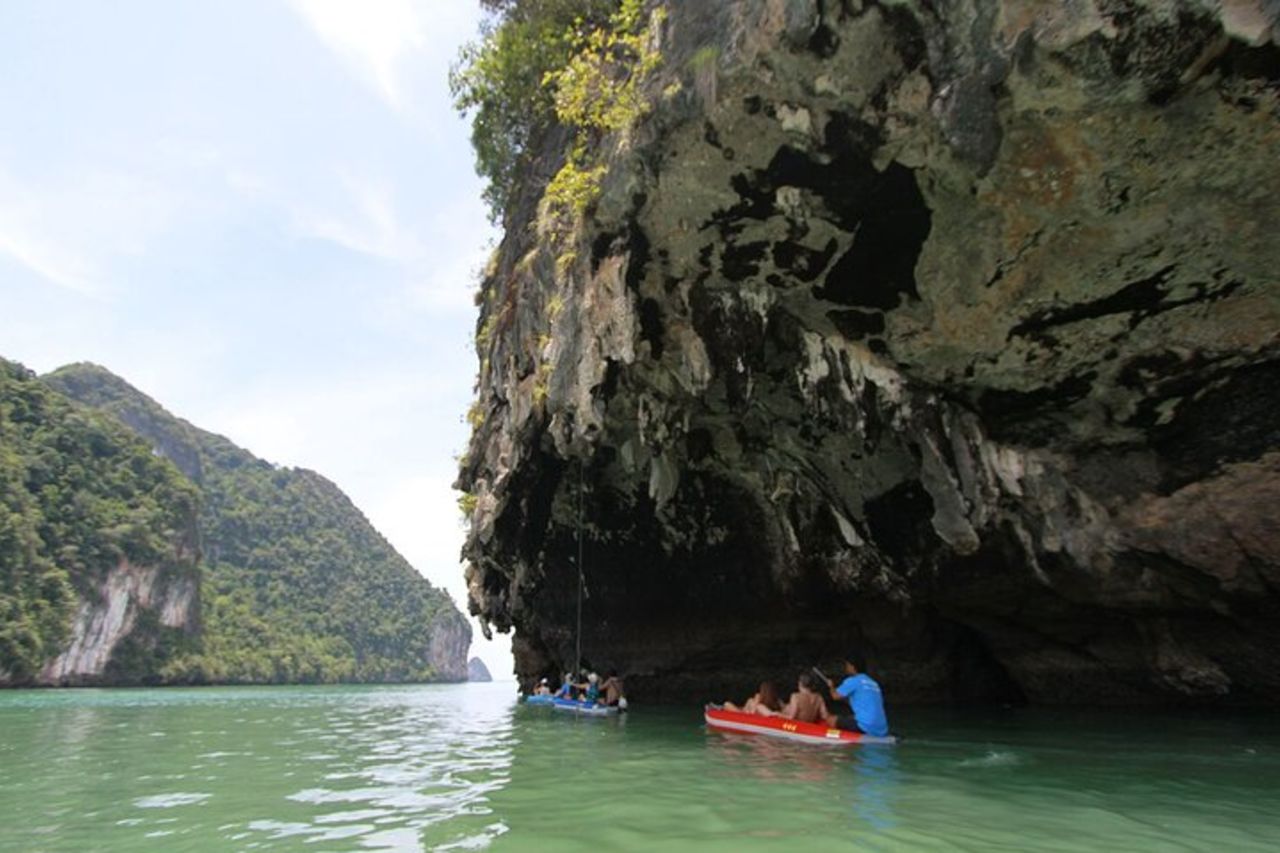 Tour avventura dell'isola di James Bond da Khao Lak con canoa e pranzo in mare — 9
