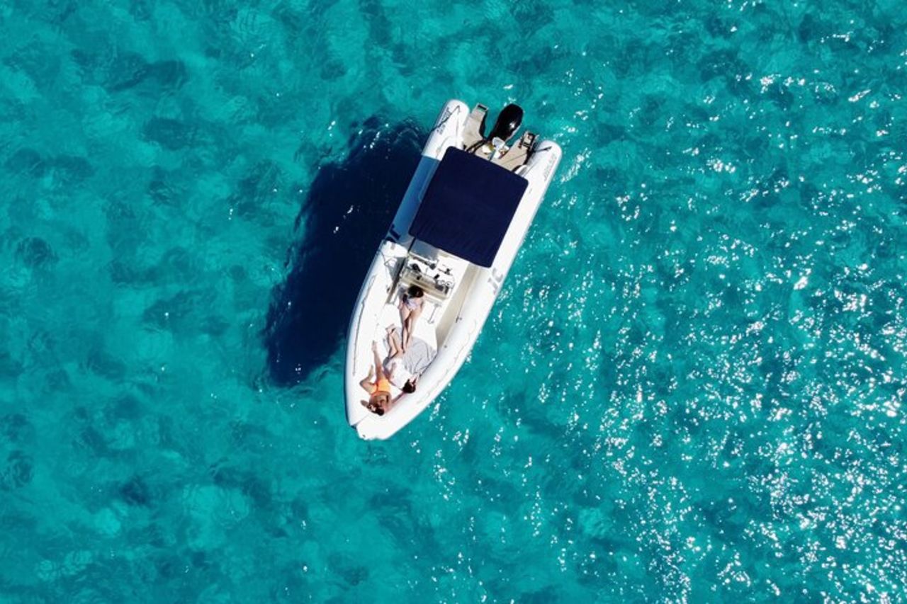Da Marsala Tour giornaliero in gommone alle Isole Egadi