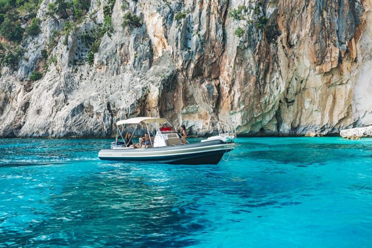 Tour lungo la costa di Baunei : un'esperienza unica — 6