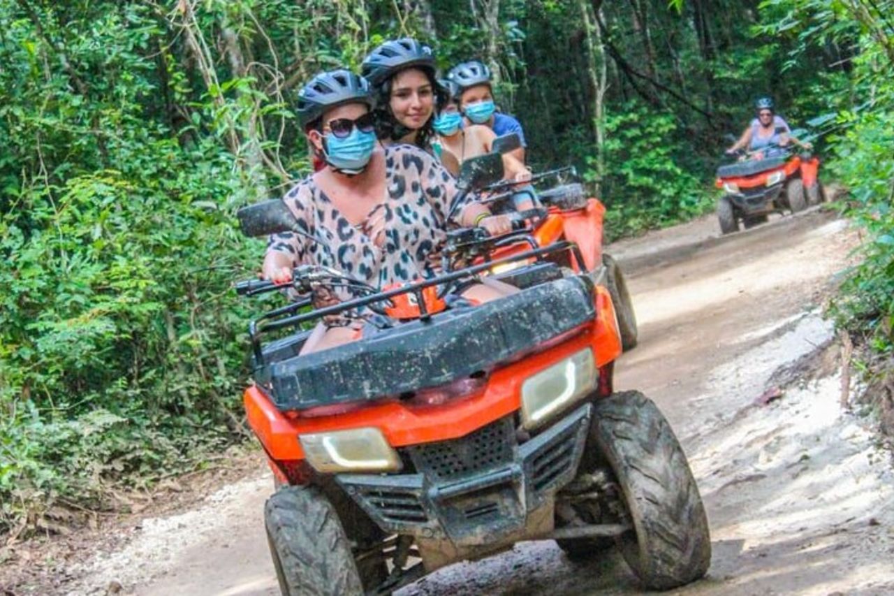 Tour adrenalinico con ATV, Zipline e Cenote da Cancun — 5