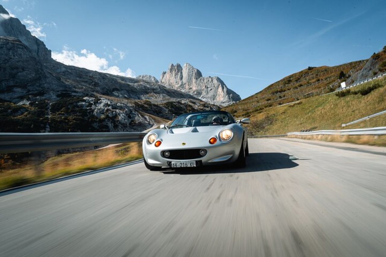 Giro Guidato delle Dolomiti Pomeridiano con Auto Sportiva Propria — 4