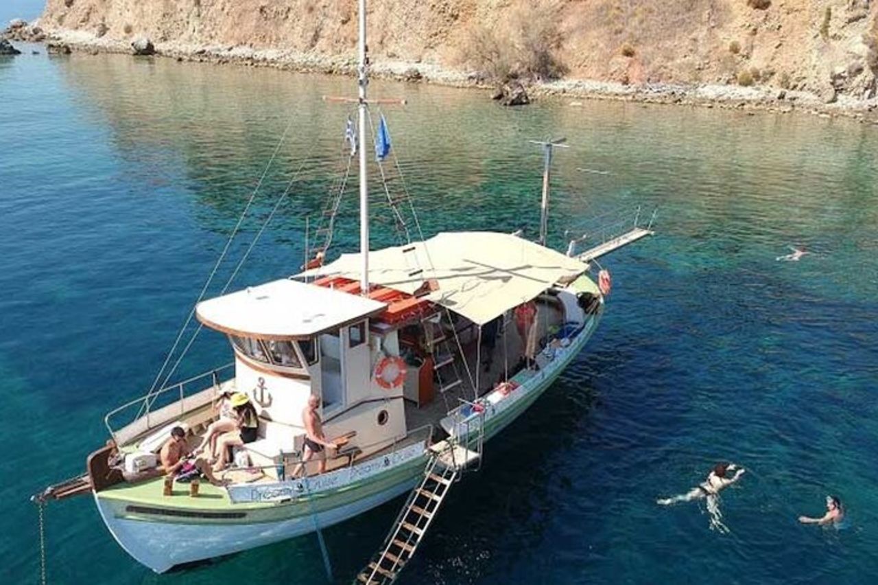 Crociera al tramonto con snack e vino di Argostoli — 2