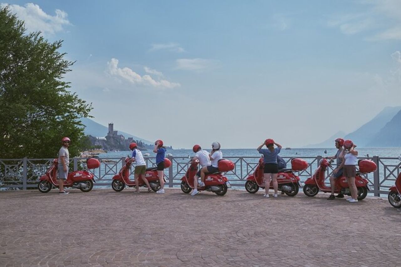 Tour in Vespa del Garda autoguidato di un'intera giornata con partenza da Salò — 9