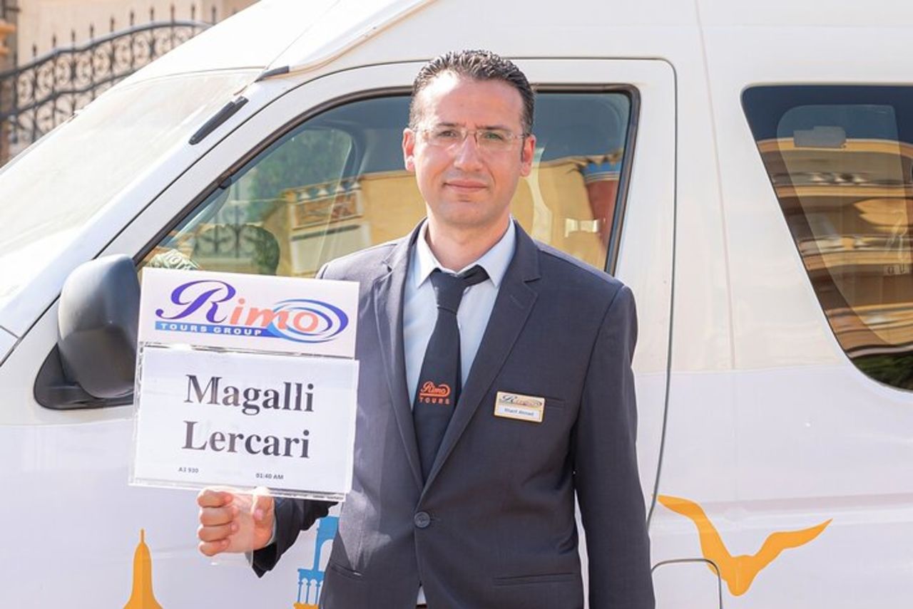 VIP Meet and Assist all'aeroporto del Cairo con trasferimento privato agli hotel del Cairo