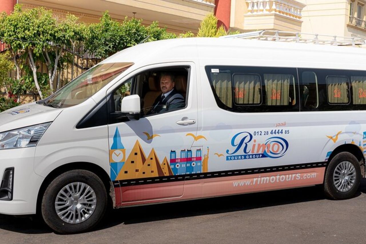 Trasferimento aeroportuale privato in VAN per famiglie: trasferimento dall'aeroporto del Cairo in qualsiasi parte del Cairo — 7