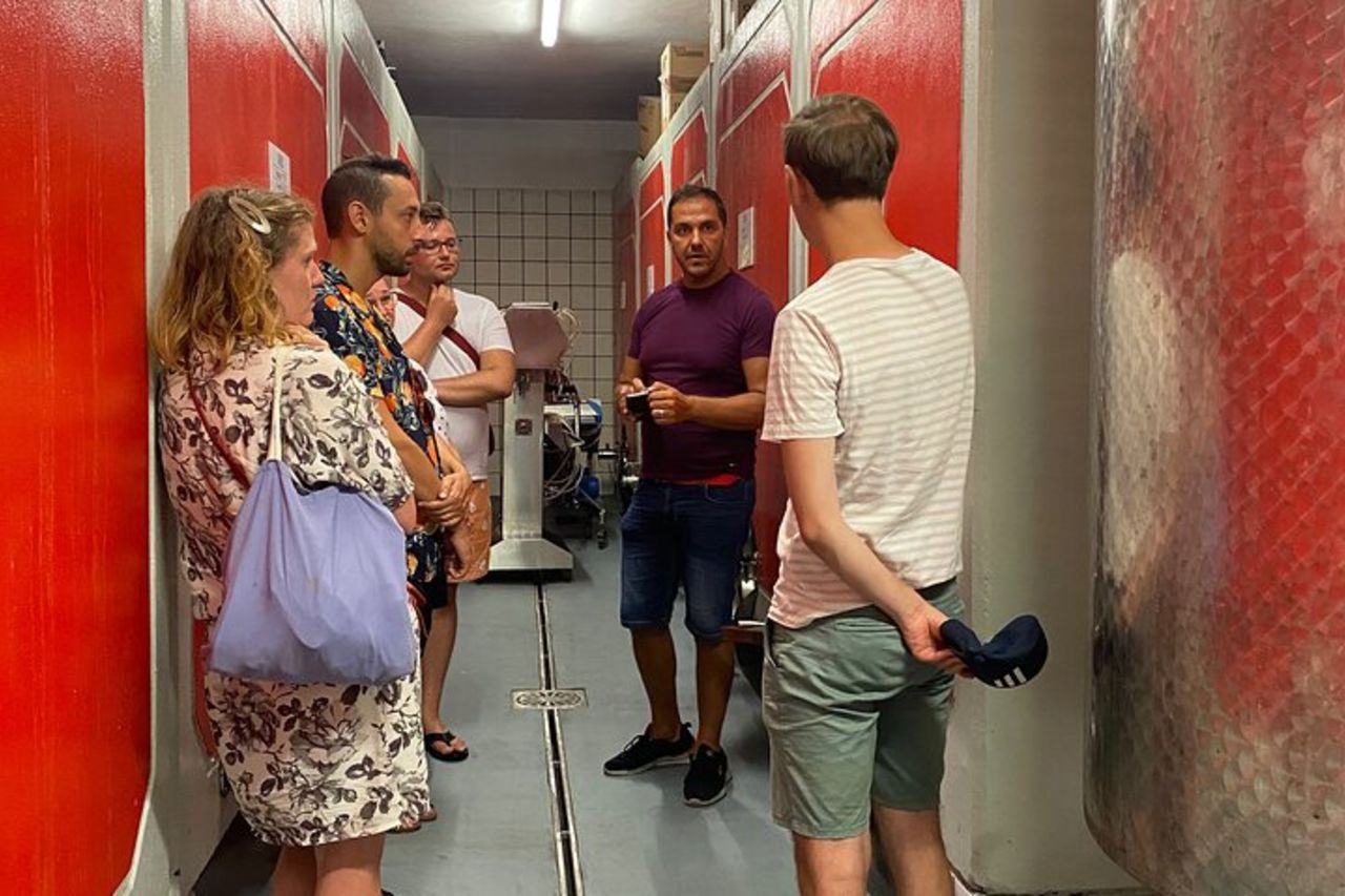 Visita Enogastronomica e Degustazione di Vini a Cantina Rapino — 3