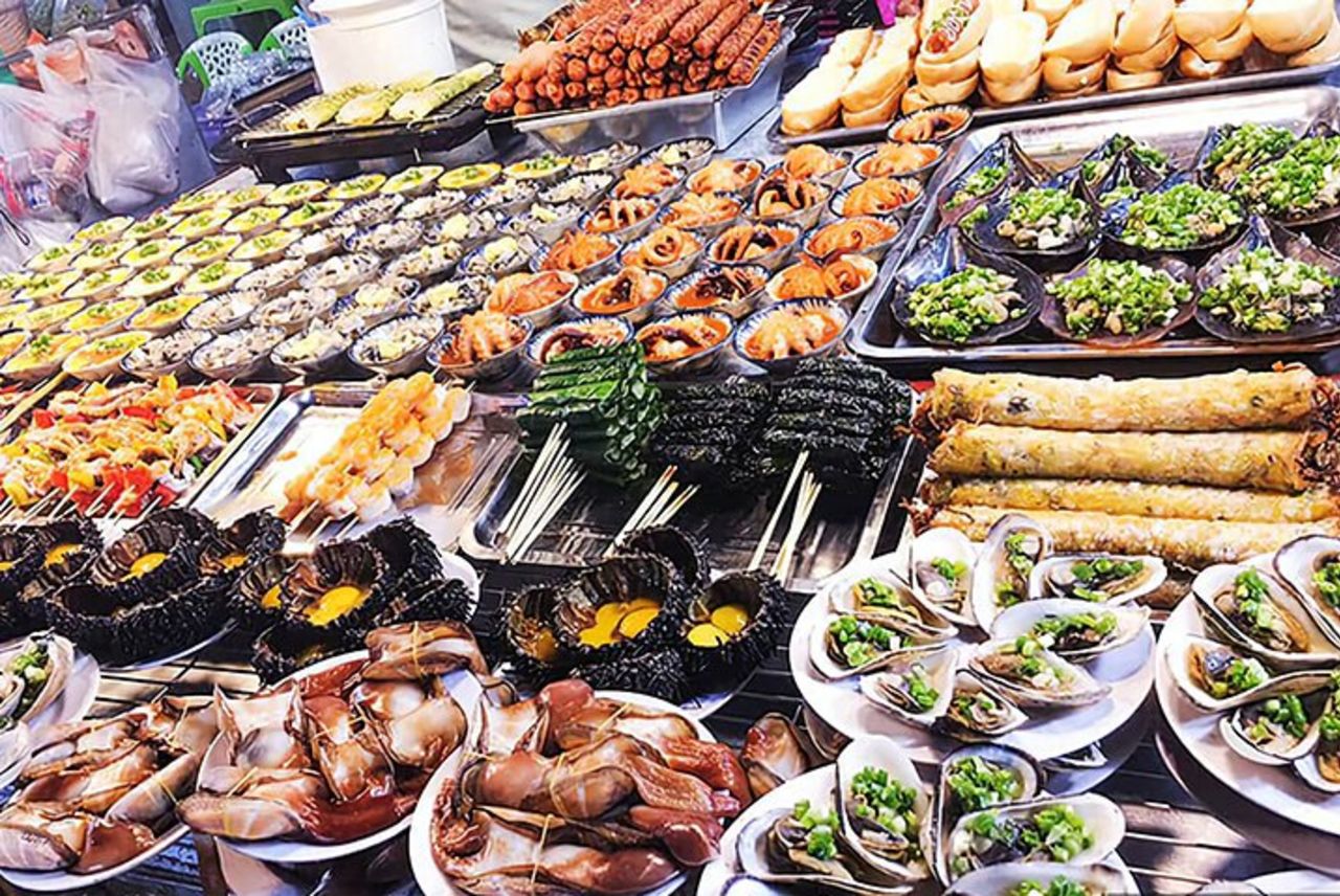 Città di Phu Quoc - Tour gastronomico di strada locale di notte — 3