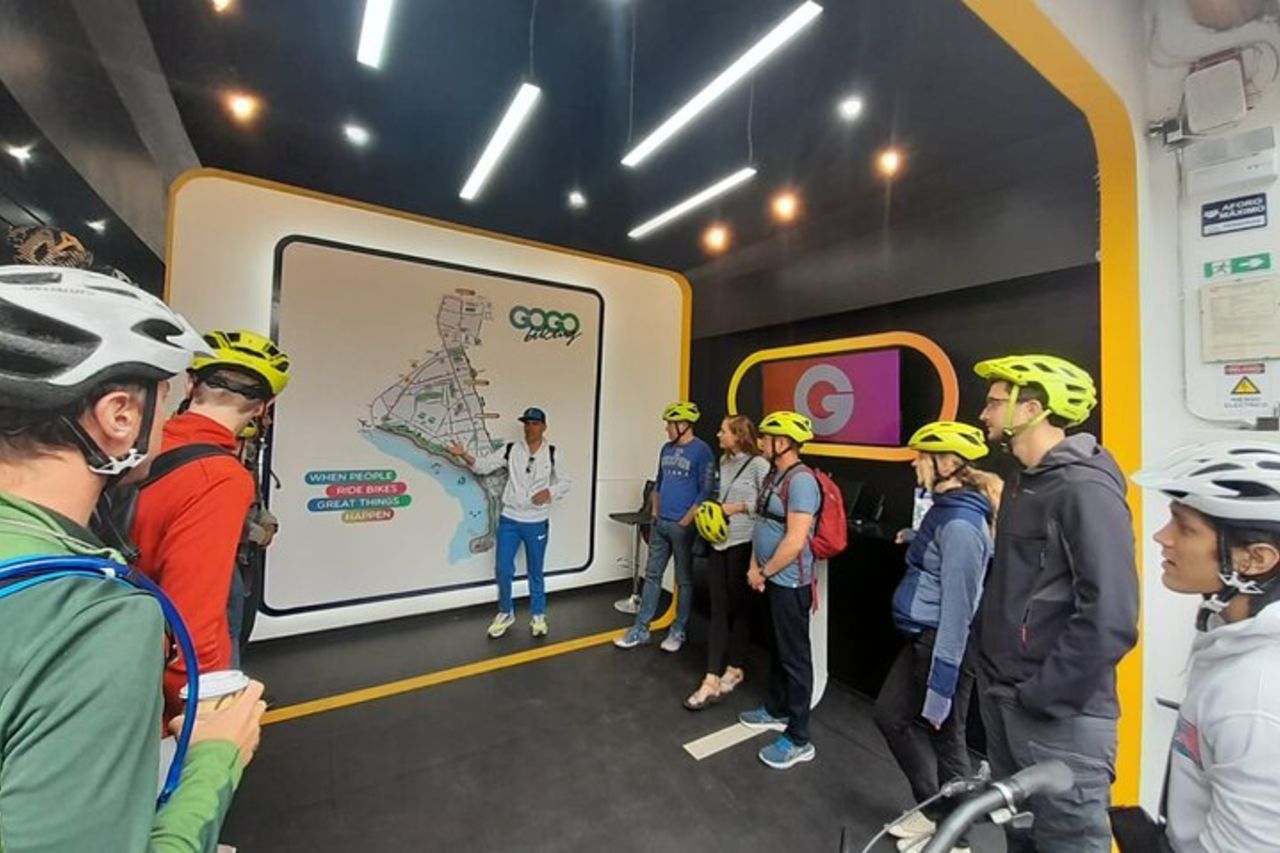 Dalle piramidi e dalle strade della Boemia: Lima Miraflores & Barranco Tour