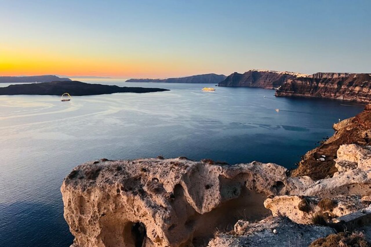 Giro turistico per piccoli gruppi: tutti i tesori di Santorini — 3
