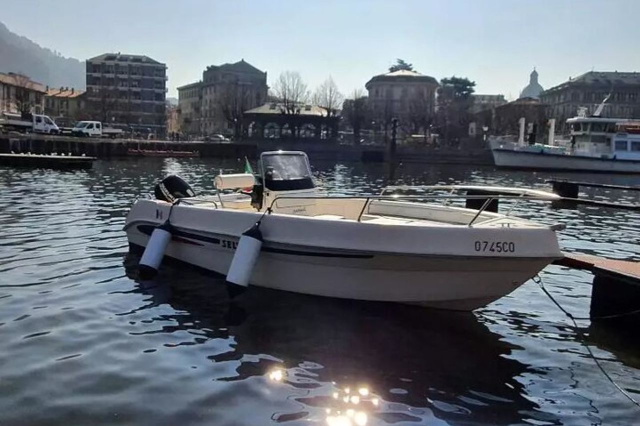 Must-Do Lago Como Barca Noleggio No Patente & Carburante Incluso — 5