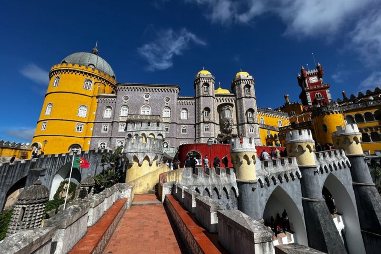 Tour di Sintra con Palazzo Pena e Regaleira Tutti i biglietti inclusi