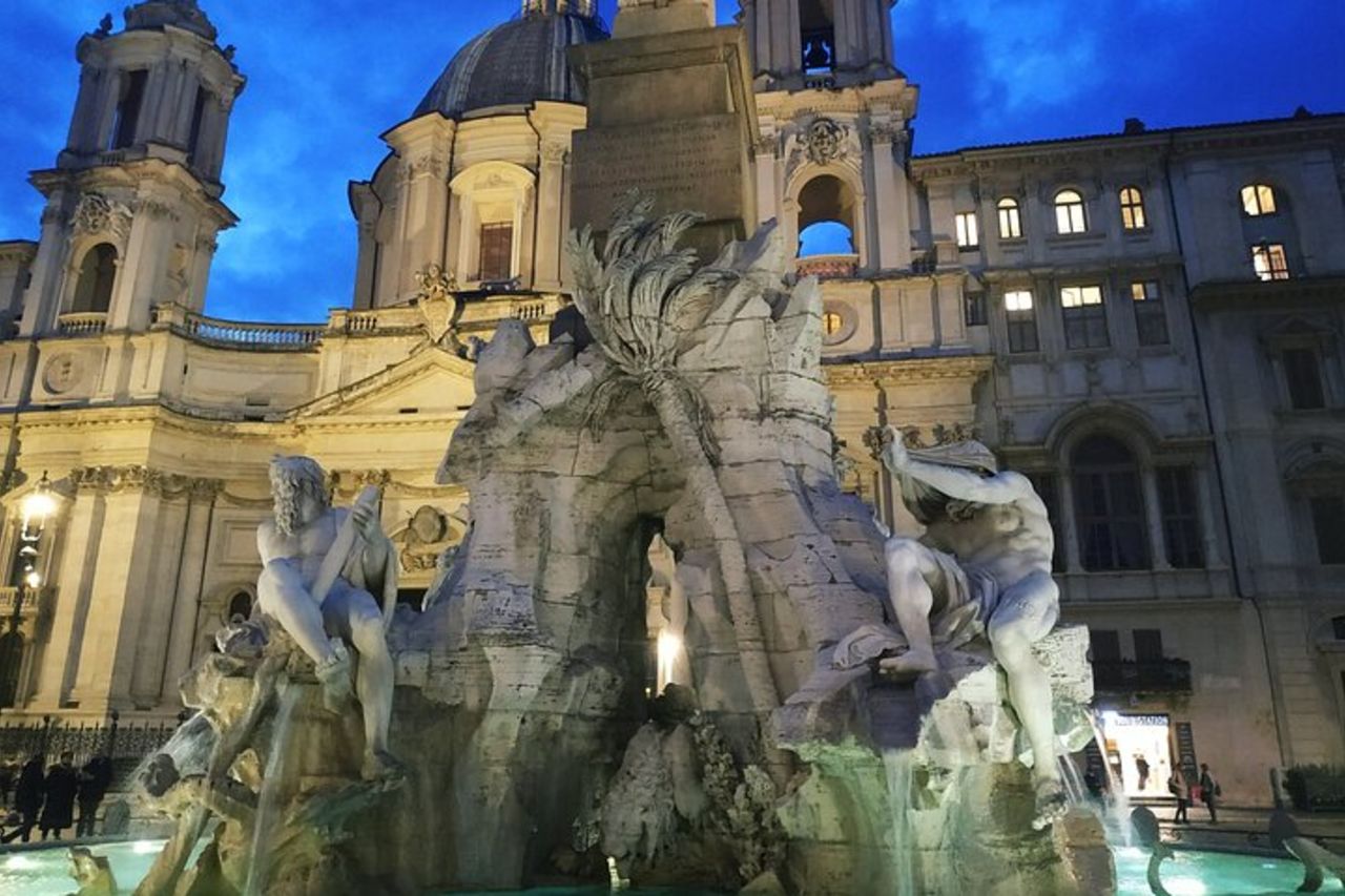 Roma al tramonto; Navona, Fontana di Trevi, Pantheon e altro ancora — 7