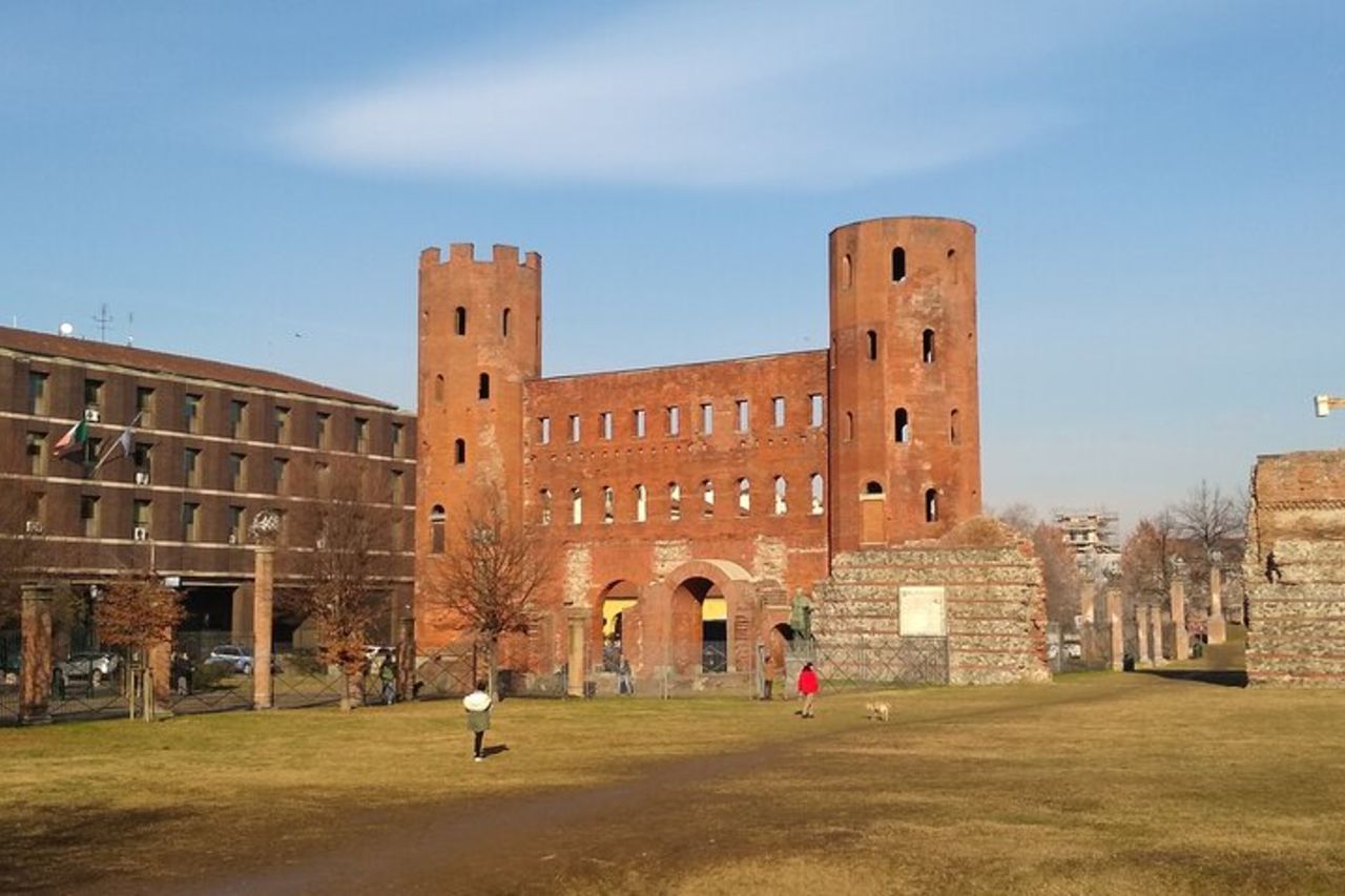 Tour a piedi delle principali attrazioni di Torino in piccoli gruppi — 4