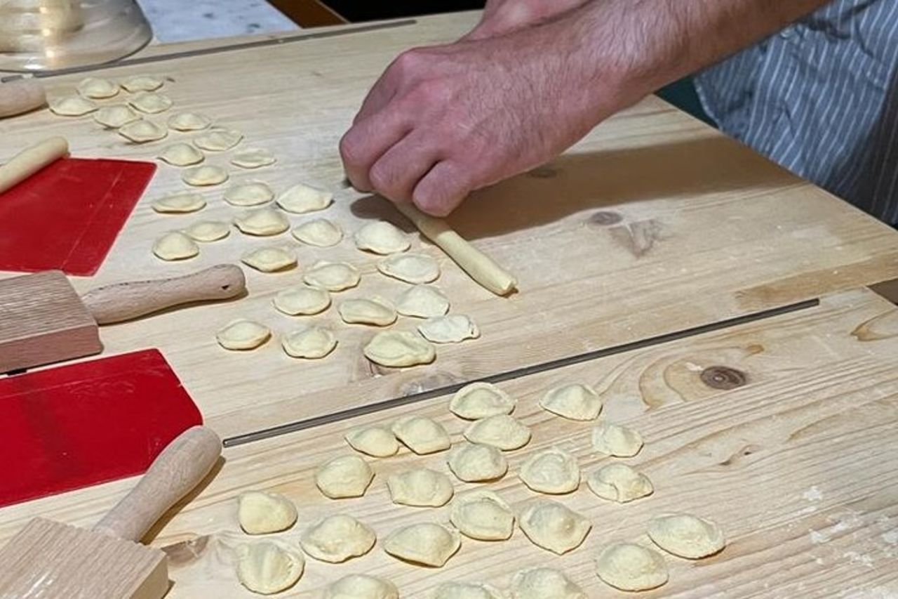 Lecce Hands-on Home Cooking Class : Orecchiette artigianali & Sapori di Vino — 8