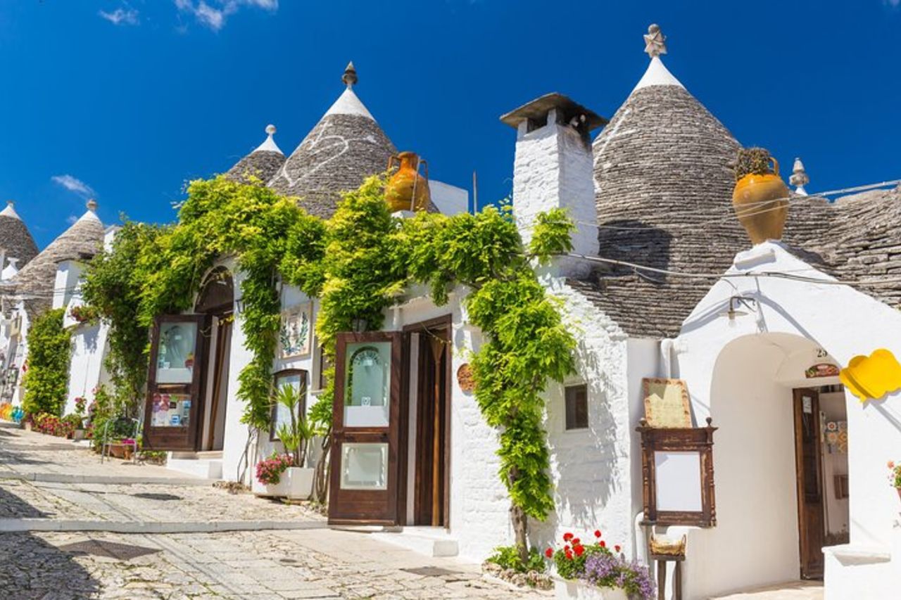 Alberobello, Monopoli Polignano Tour guidato per piccoli gruppi da Bari — 5