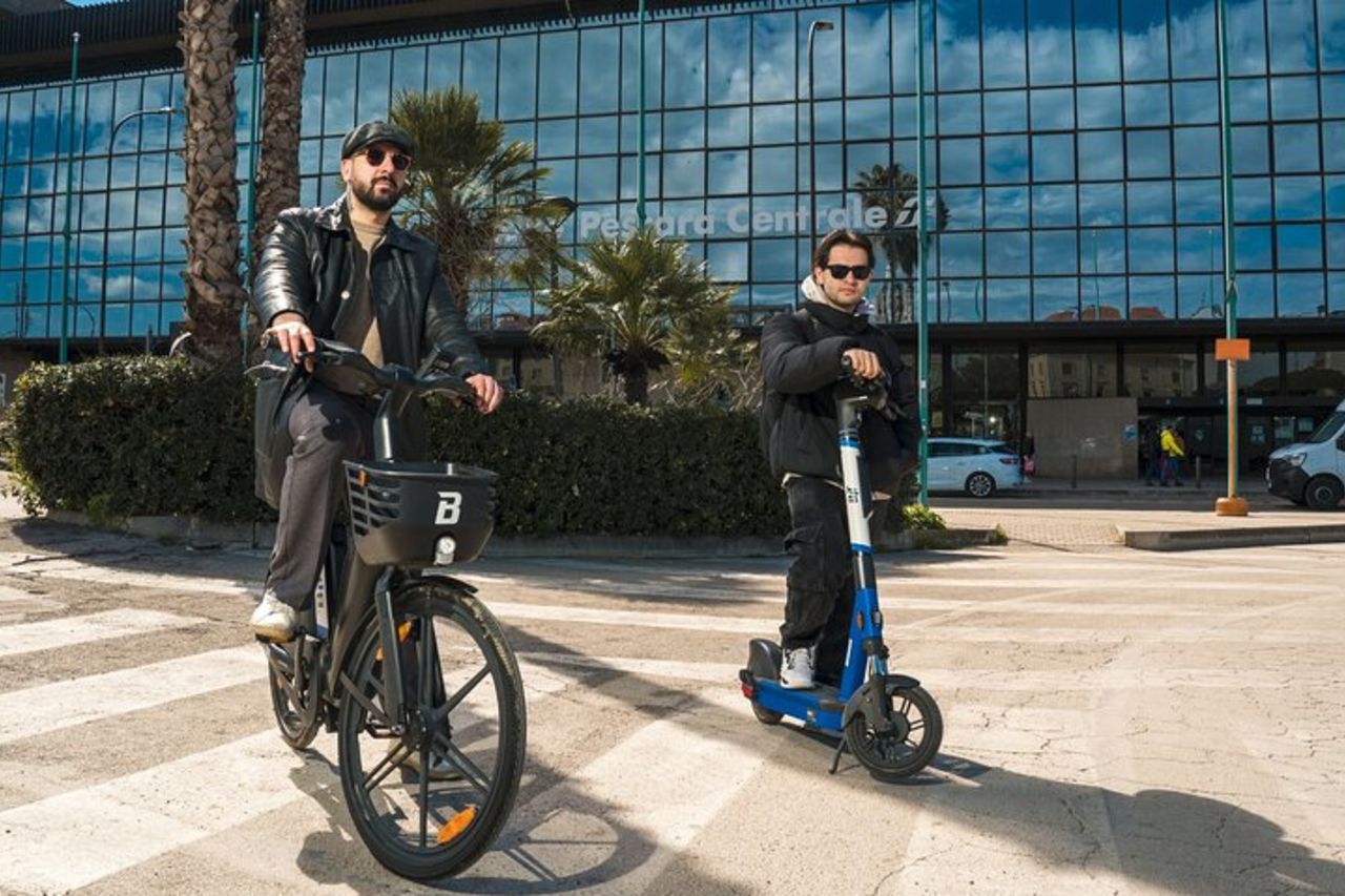 Eco Tour panoramico di Pescara autoguidato in e-scooter o bici — 3