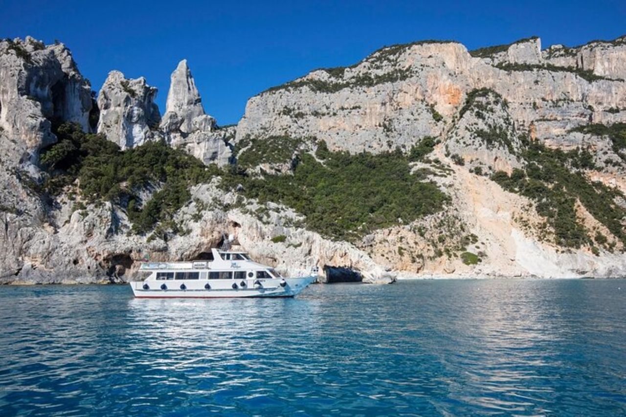 Mini Crociera Intera Giornata Cala Gonone e Golfo di Orosei — 9