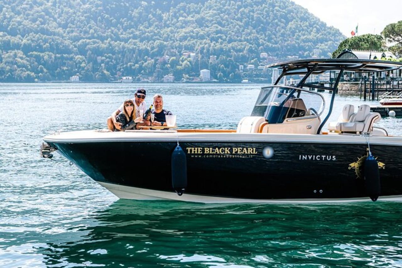 4H Crociera Privata Bellagio Varenna Tender Yacht Invictus 6 Pax — 6