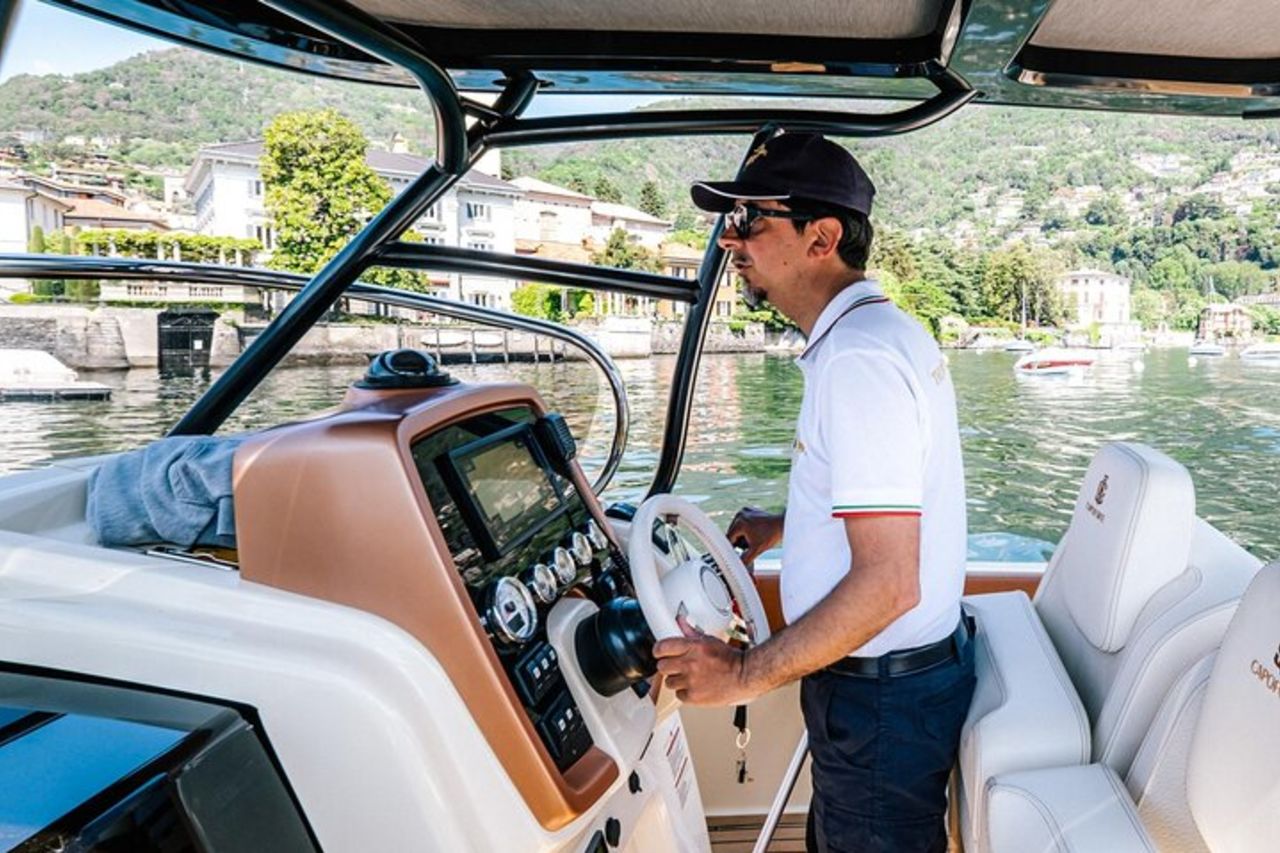 4H Crociera Privata Bellagio Varenna Tender Yacht Invictus 6 Pax — 3