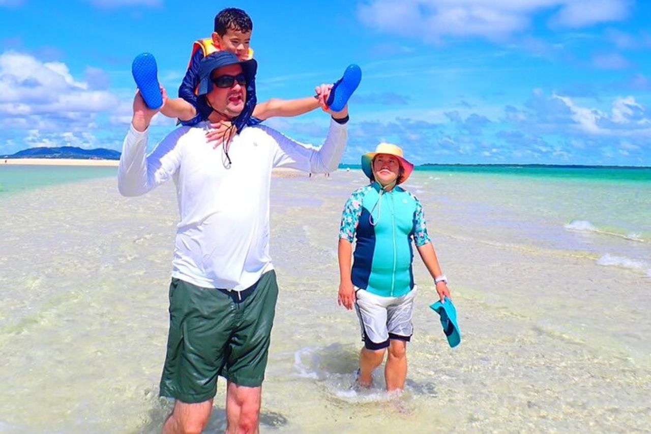 Snorkeling all'Isola Fantasma di Okinawa Ishigaki e alla Grotta Blu — 7