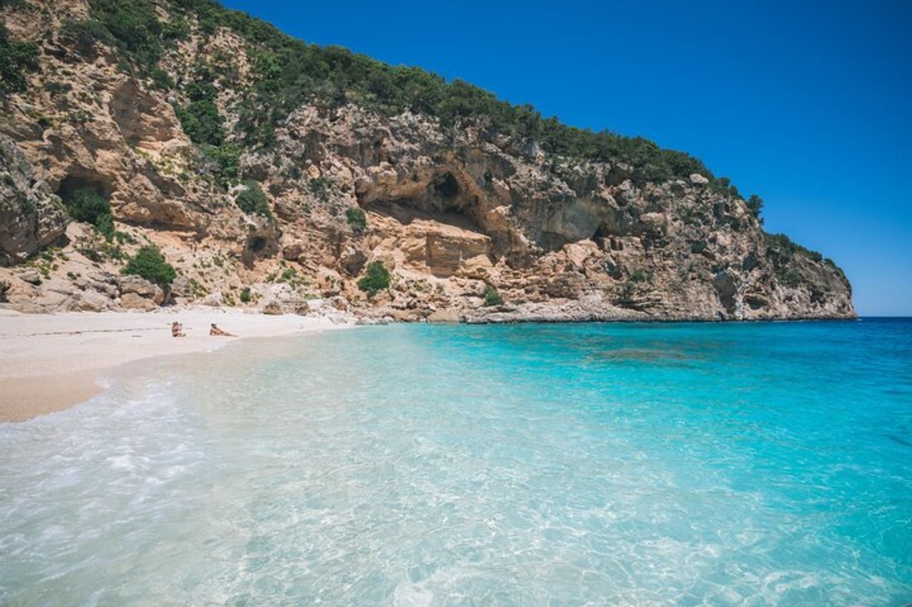 Tour lungo la costa di Baunei : un'esperienza unica — 8