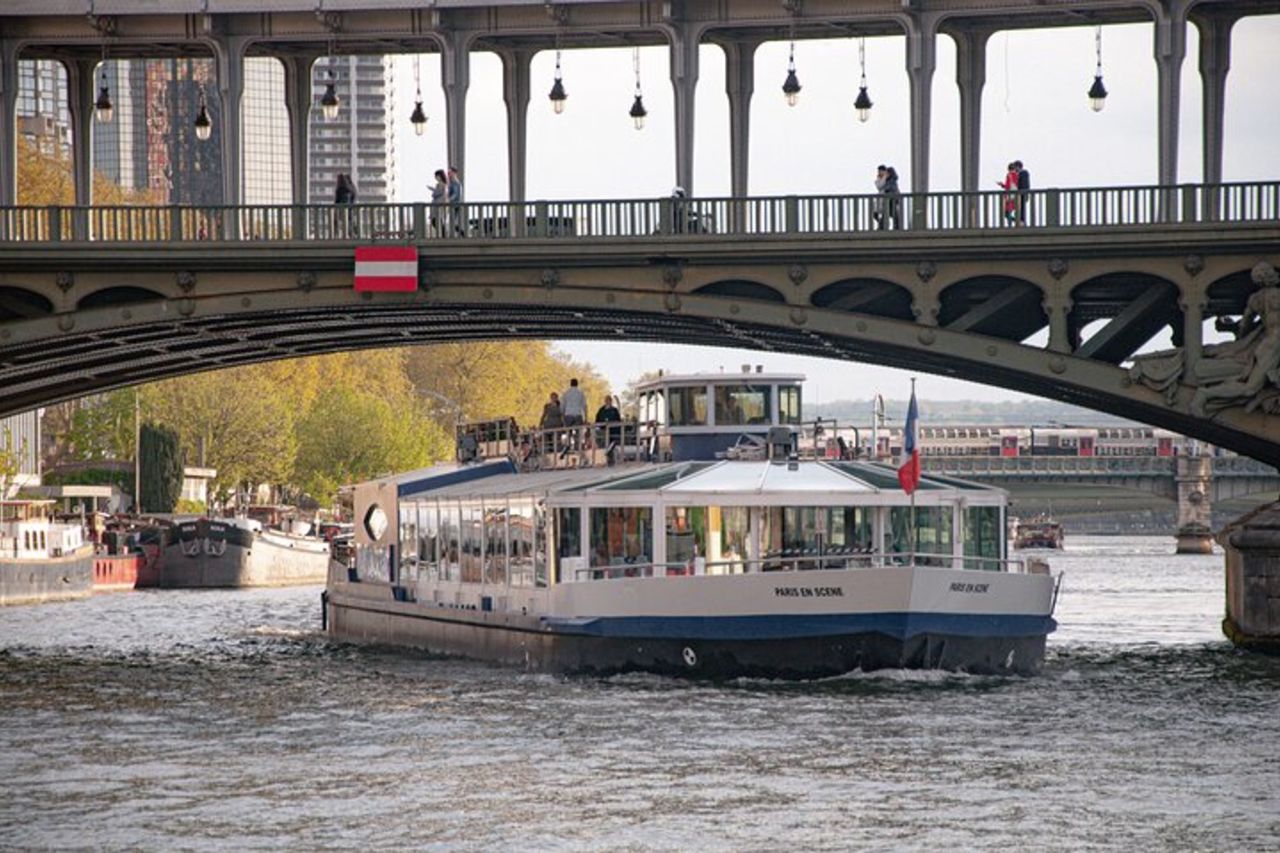 Paris en Scene 3 Corso Crociera con cena sul fiume Senna — 3