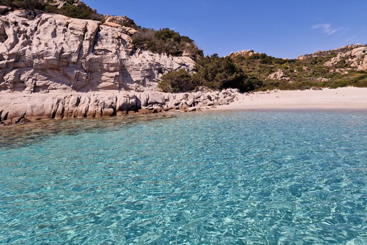 Tour in Barca Comfort Arcipelago di La Maddalena — 9