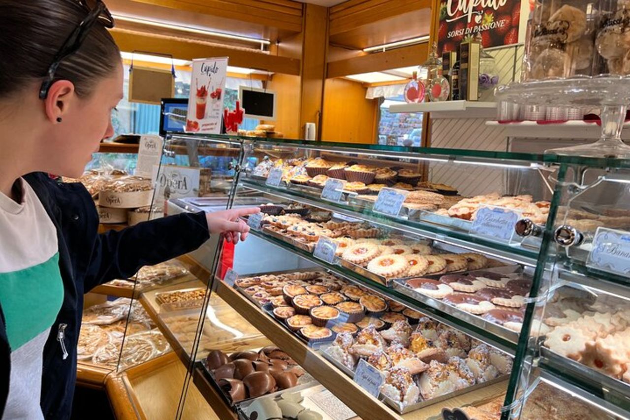 Tour a piedi di Verona: enogastronomia, pranzo o cena storica e funicolare — 9