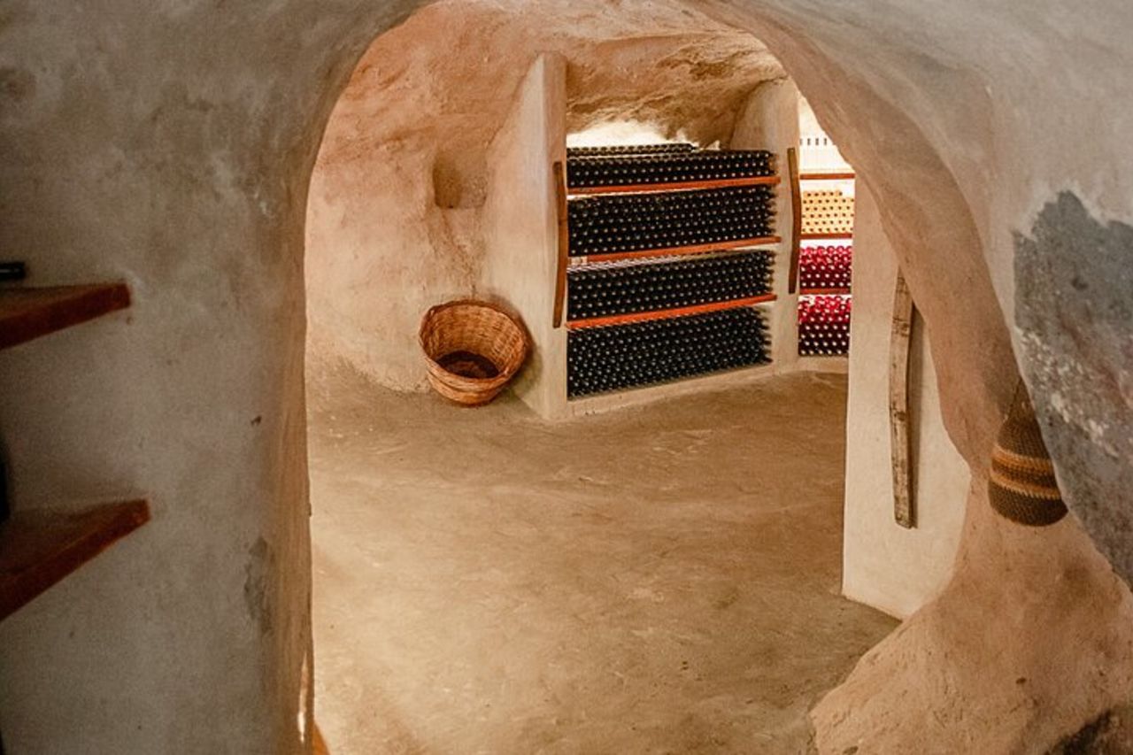 Azienda vinicola Kostantakis - Tour dell'isola di Milos e degustazione di vini — 9