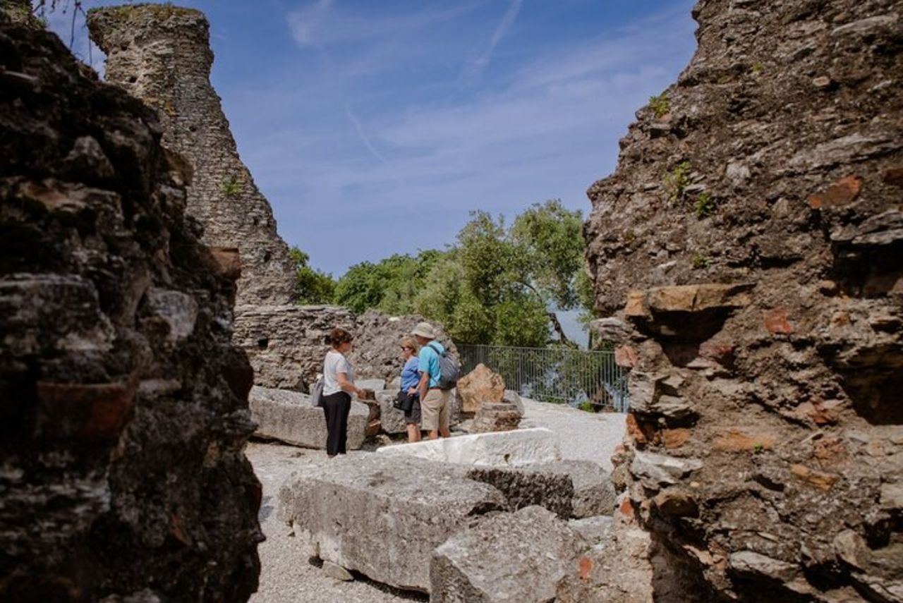 Tour Archeologico Grotte di Catullo a Sirmione — 4