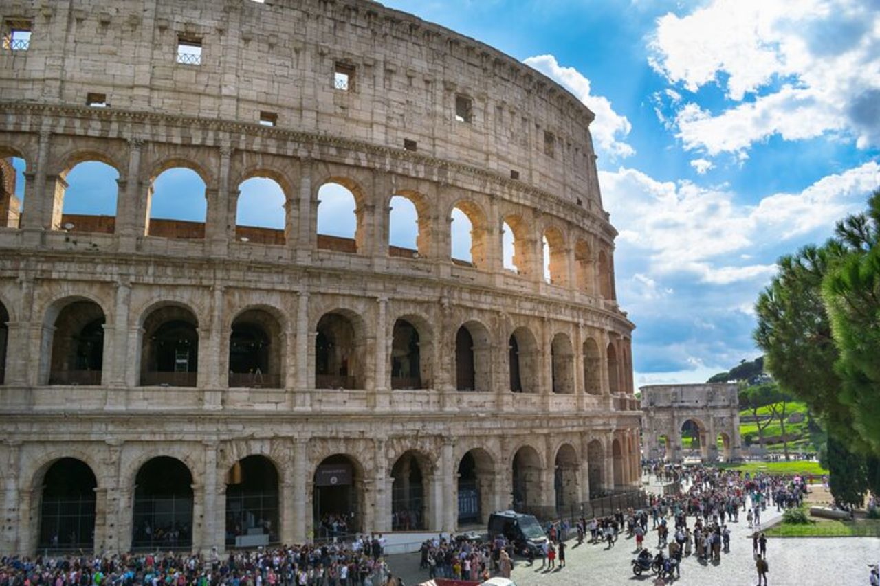 Tour guidato del Colosseo Express e ingresso all'antica Roma incluso — 3