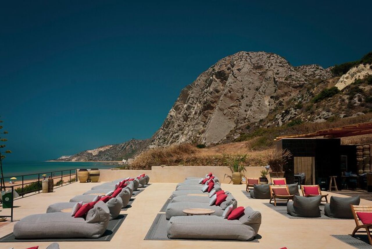 Tour in Kayak: Da Cala Manbrù alla Riserva di Torre Salsa — 9