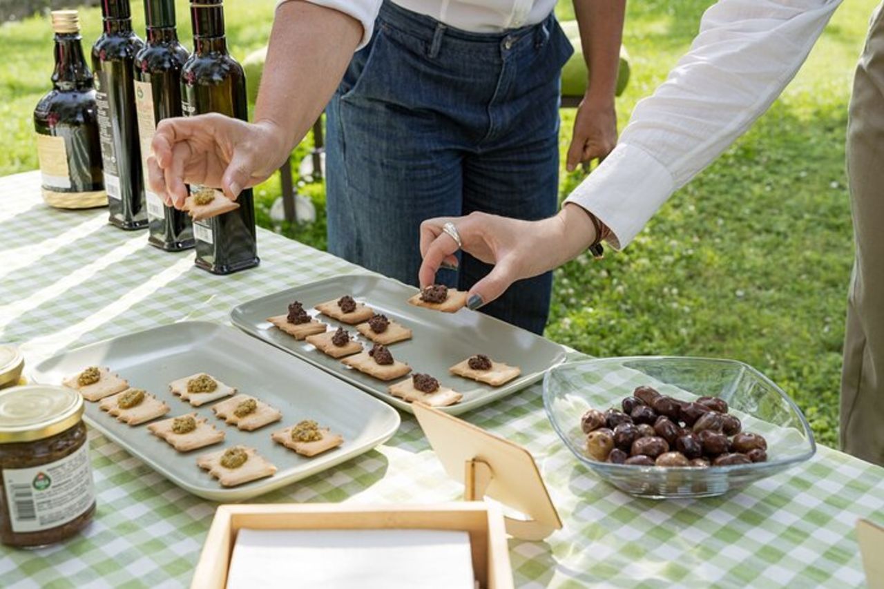 Tour dell'olio d'oliva del Lago di Garda e esperienza di degustazione — 2