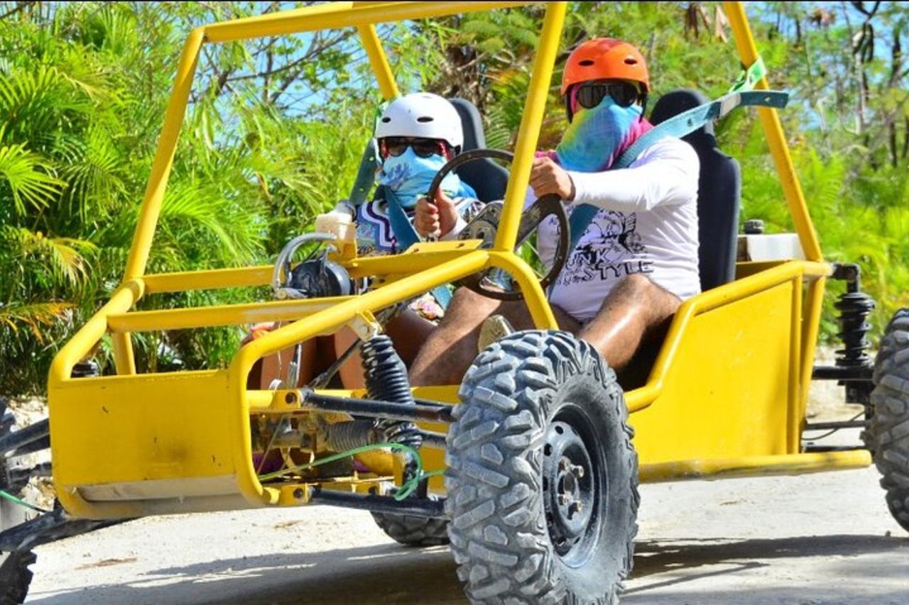 Buggy fuoristrada per piccoli gruppi a Punta Cana