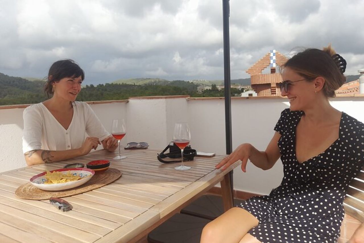 Degustazione di vini naturali e biologici per piccoli gruppi vicino a Sitges — 6