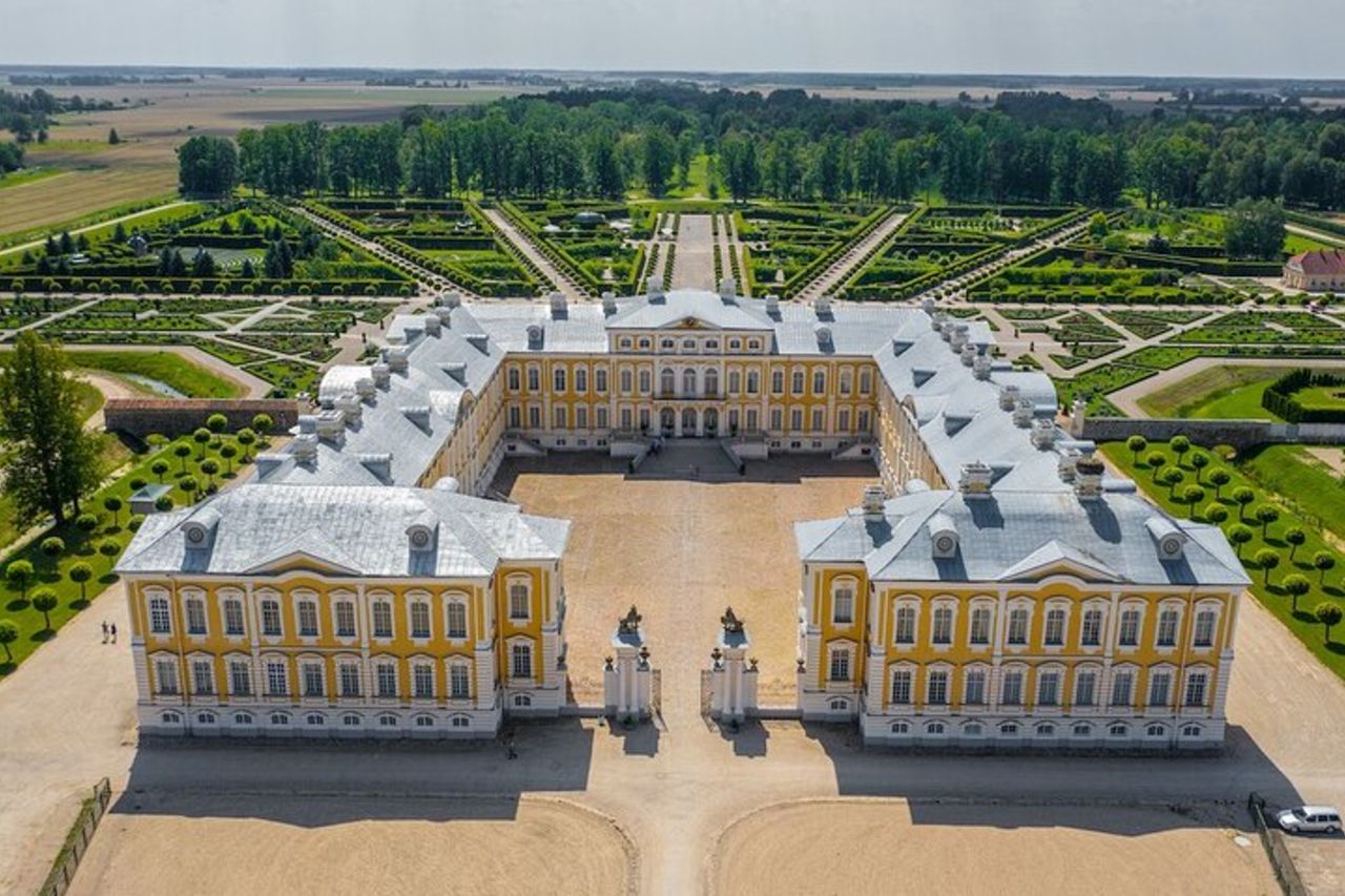 Gita privata di un giorno intero alla Collina delle Croci, al Palazzo Rundale e a Bauska — 6