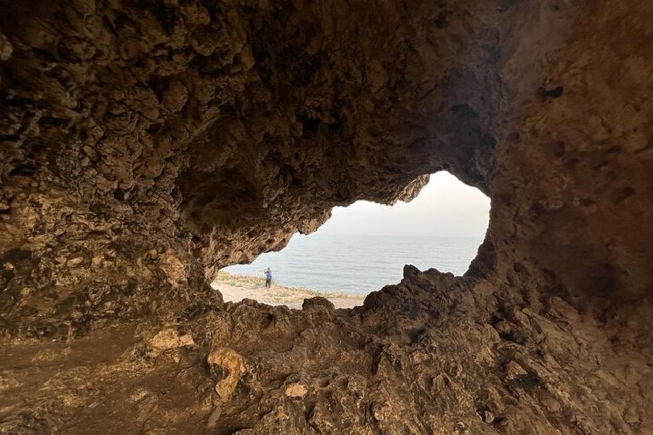 West Salalah Tour - Caraibi d'Oriente - Spiaggia di Fazayah con città — 8