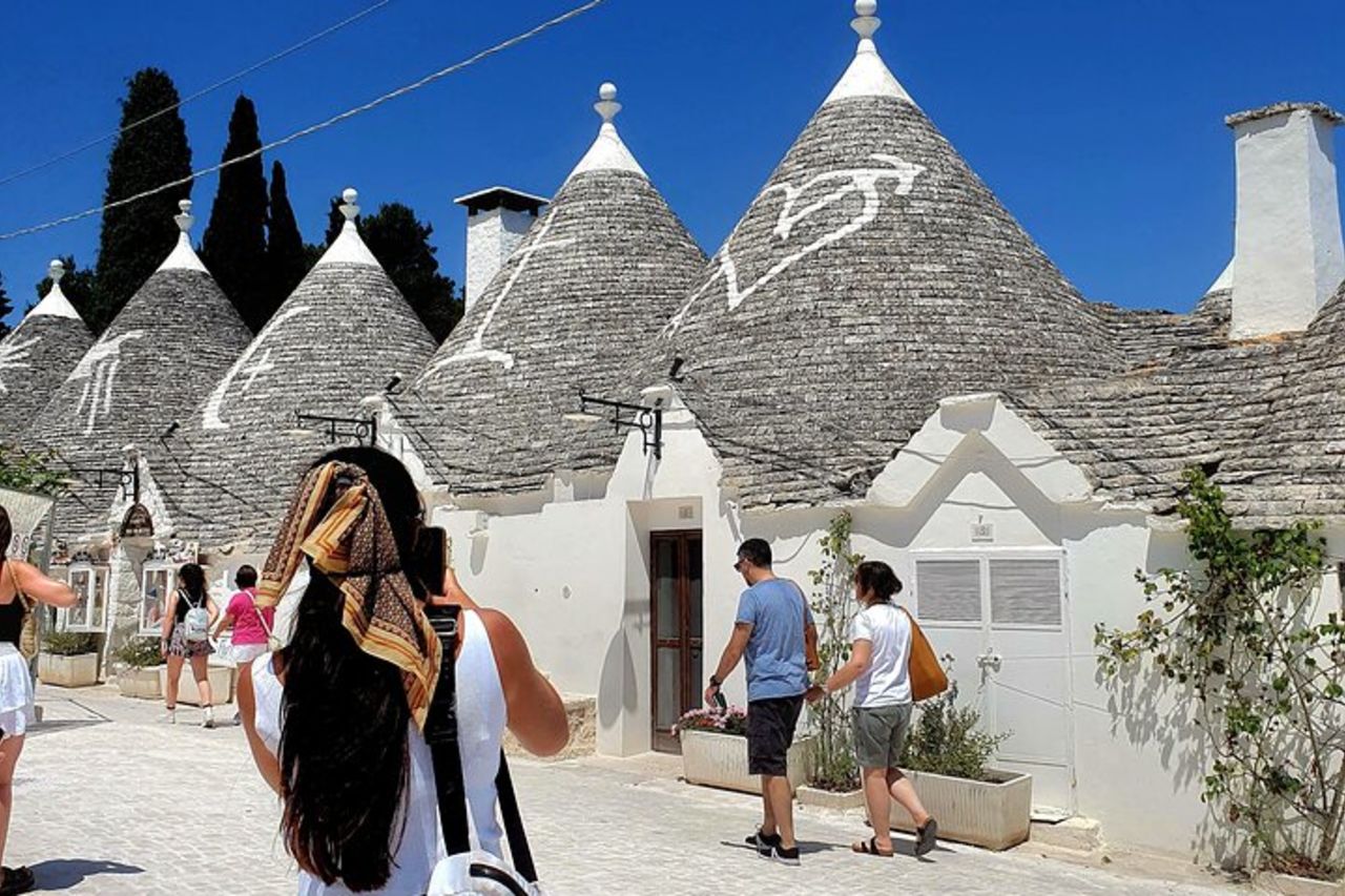 Da Lecce: Alberobello, Locorot, Ostuni, guided tour & Brunch — 7