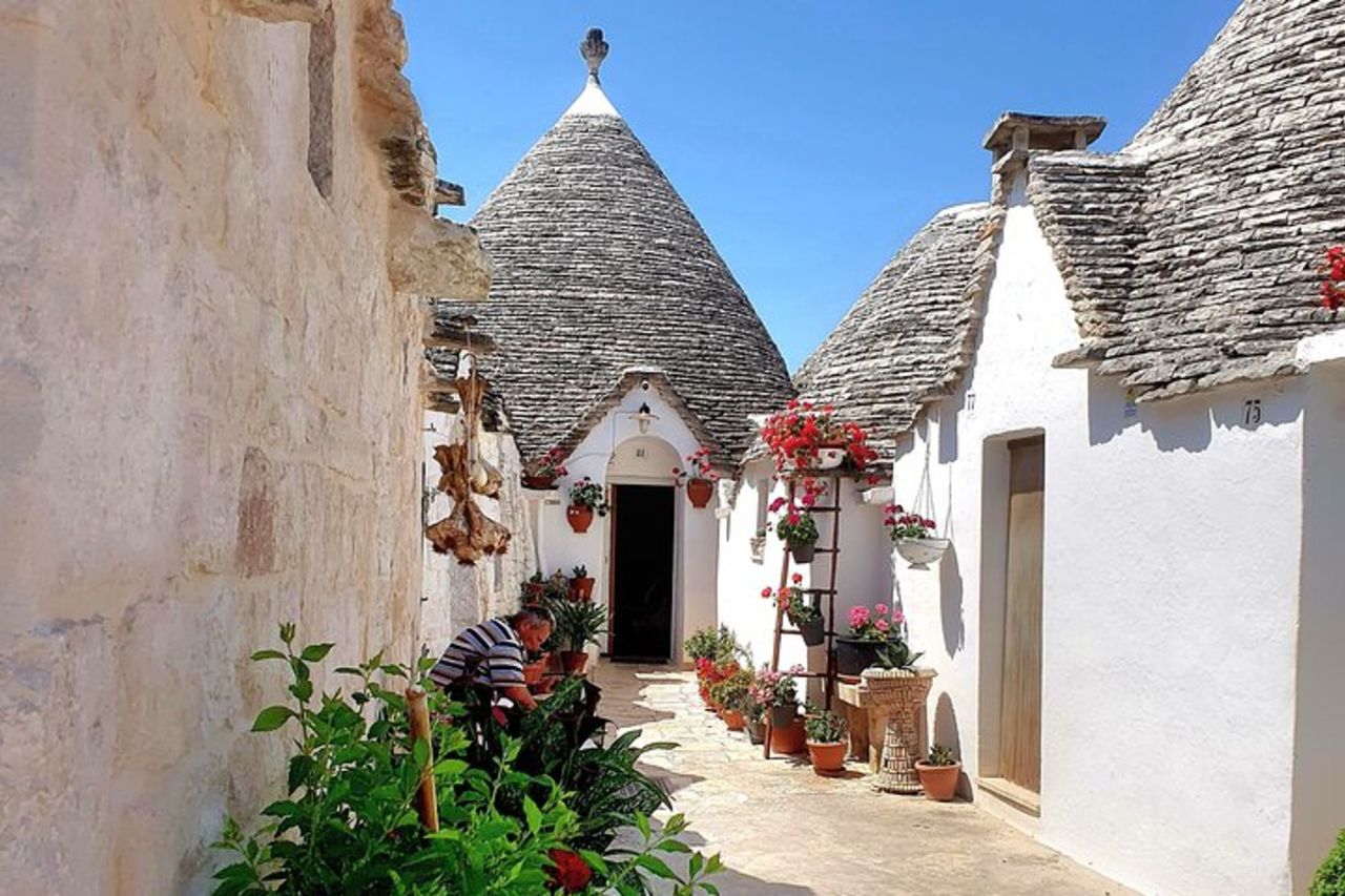 Da Lecce: Alberobello, Locorot, Ostuni, guided tour & Brunch — 3