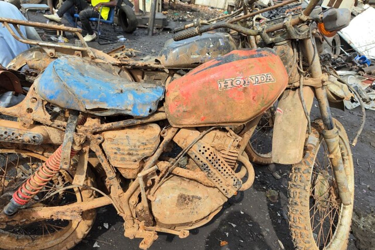 Tour privato di Agbogbloshie (Accra E-waste and Recycling experience). — 2