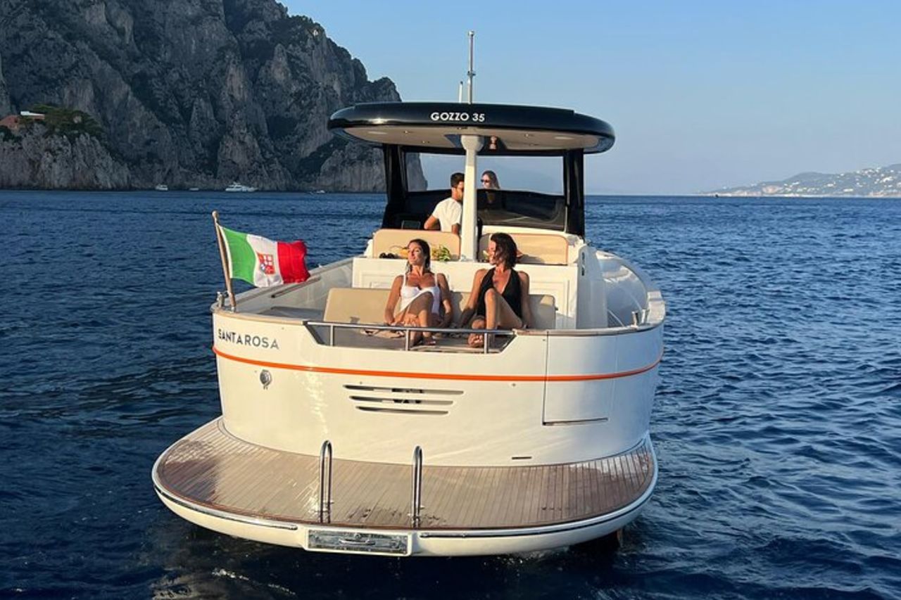 Tour privato di Capri di un'intera giornata in barca da Positano — 7
