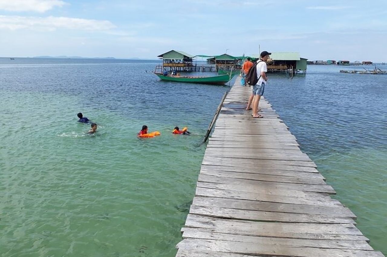 Tour intorno all'isola di Phu Quoc con minibus AC — 7